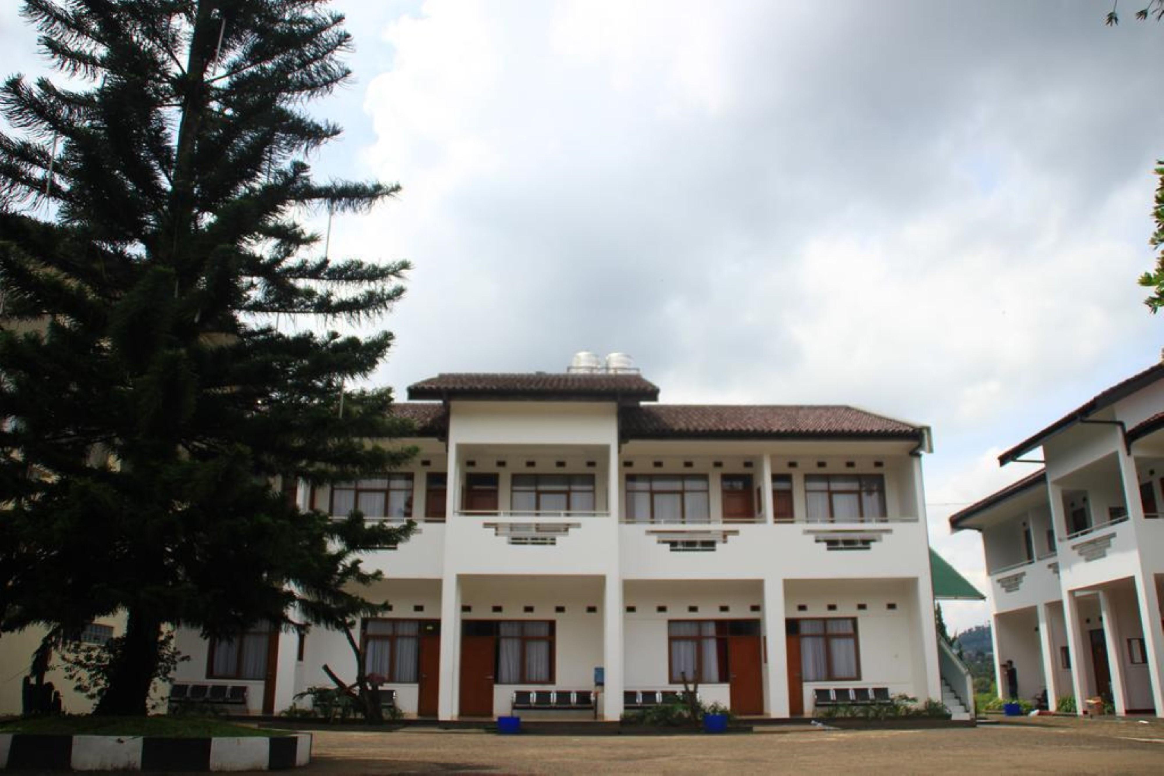 Narima Resort Hotel Lembang Exterior foto