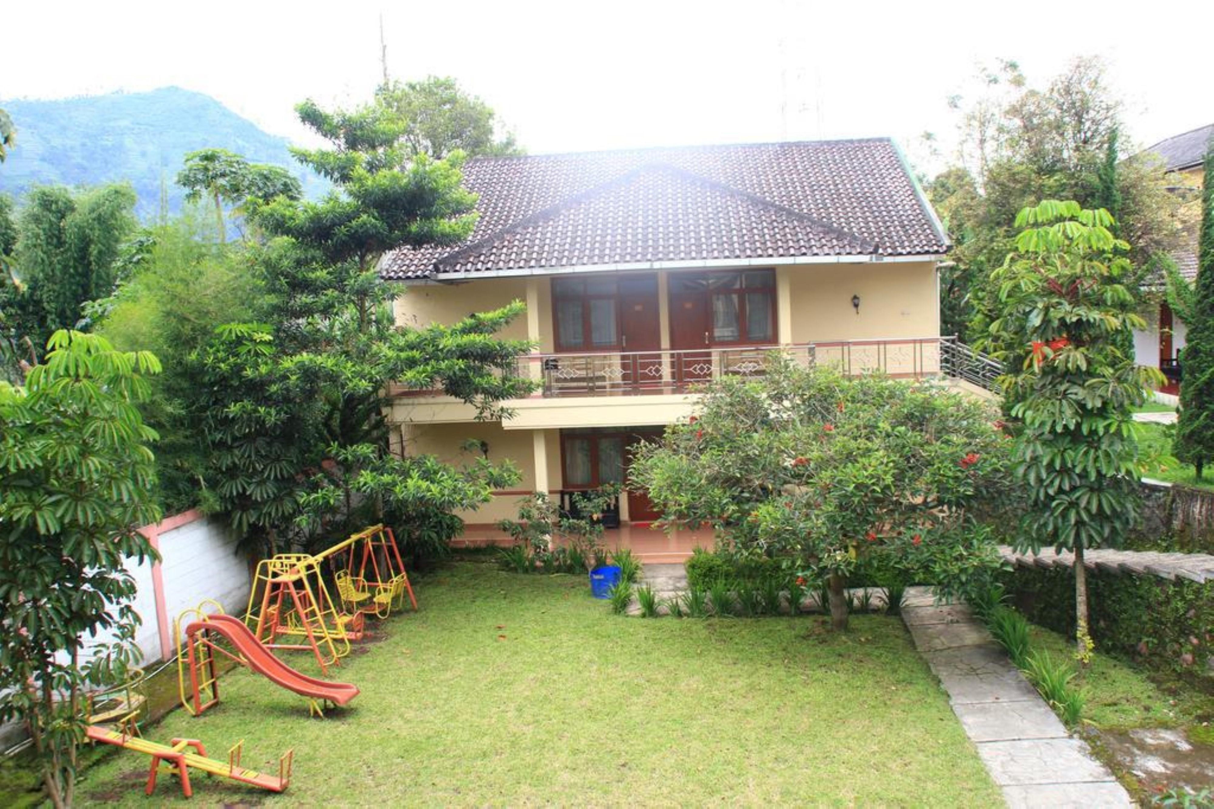 Narima Resort Hotel Lembang Exterior foto